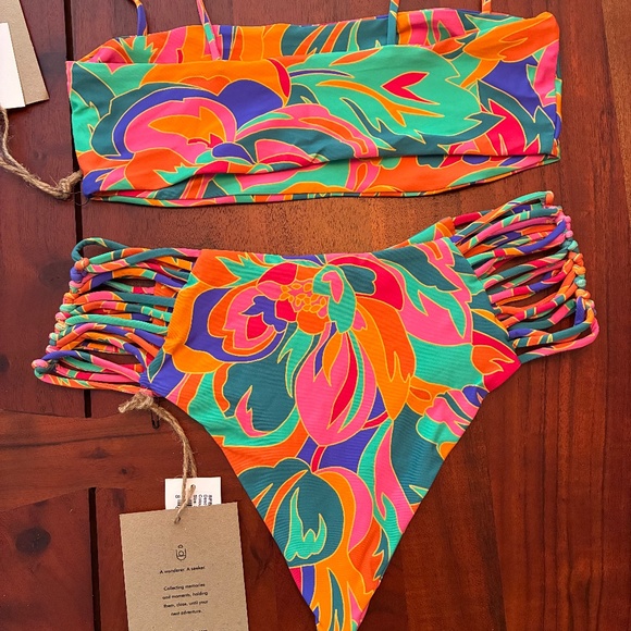 NWT Stone Fox Swim 2 piece set in Stained Glass print Bliss top & Simone bikini - Picture 14 of 16